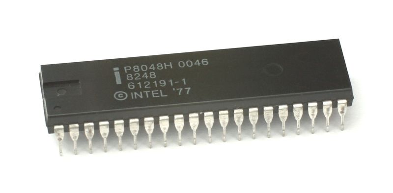 Mikrokontroler Intel 8048, 1977