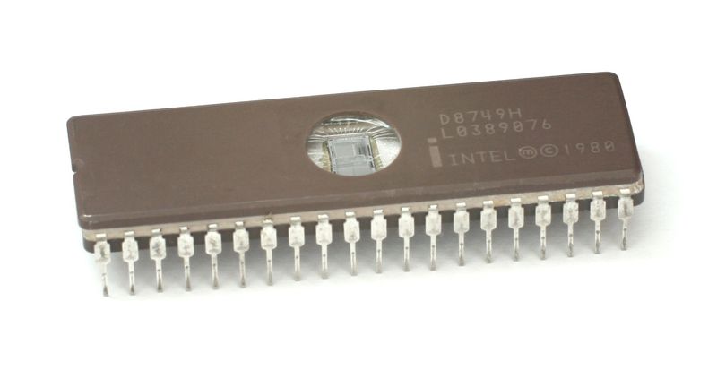 Intel 8749 UV EPROM, 1980