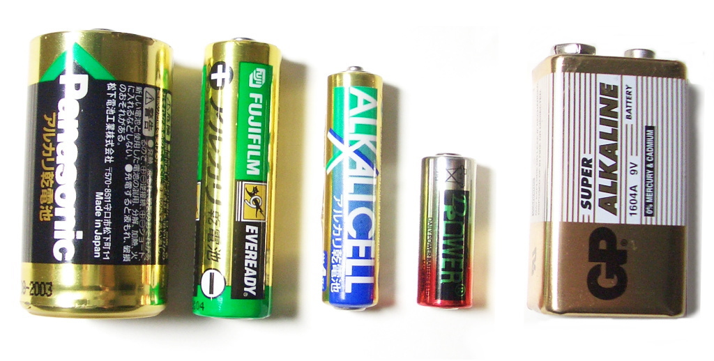Gambar 10. Baterai Alkaline dibuat dalam berbagai bentuk dan ukuran